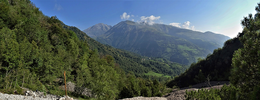 Dalla Val Gerona vista sulla Val del riso e i monti Grem ed Arera